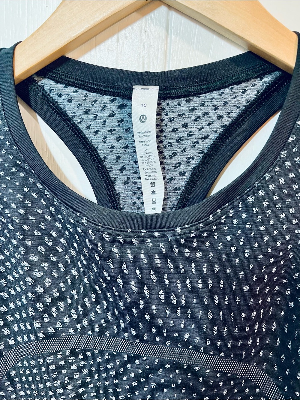 NWT lululemon black and White Micro Dot Swiftly Tank size 10 - Picture 9 of 10